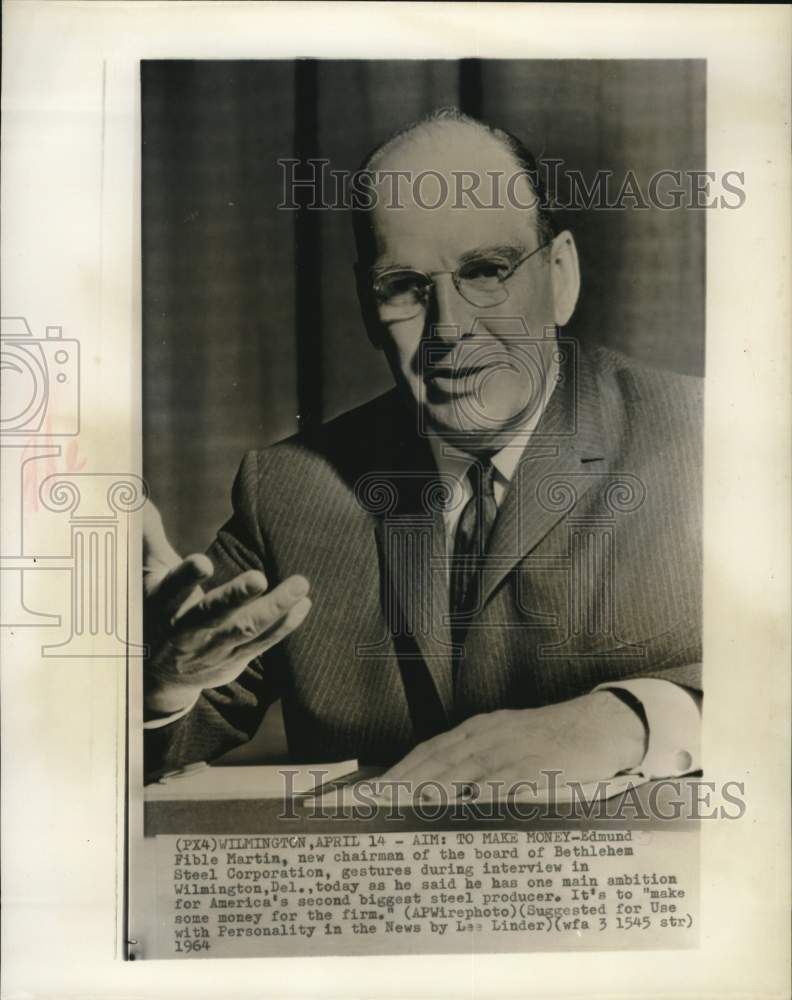 1964 Press Photo Bethlehem Steel&#39;s Edmund Martin gestures during interview in DE - Historic Images