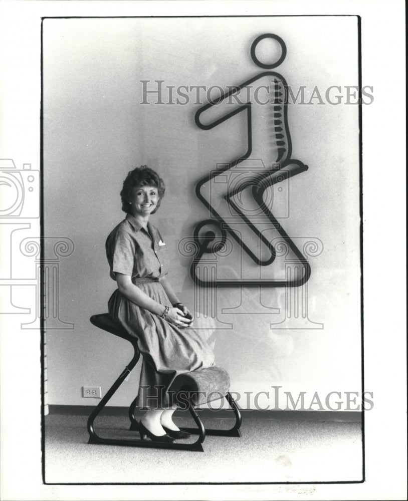 1984 Susan Stivers, with unusual chair from Backs Unltd. - Historic Images