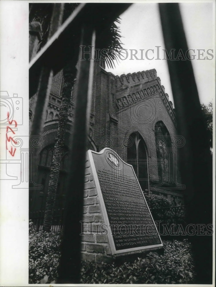 1974 Texas Historical Survey Commission & Christ Church Cathedral - Historic Images