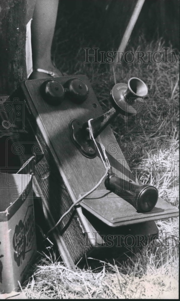 1963 Old telephone in Cleveland, Texas - Historic Images