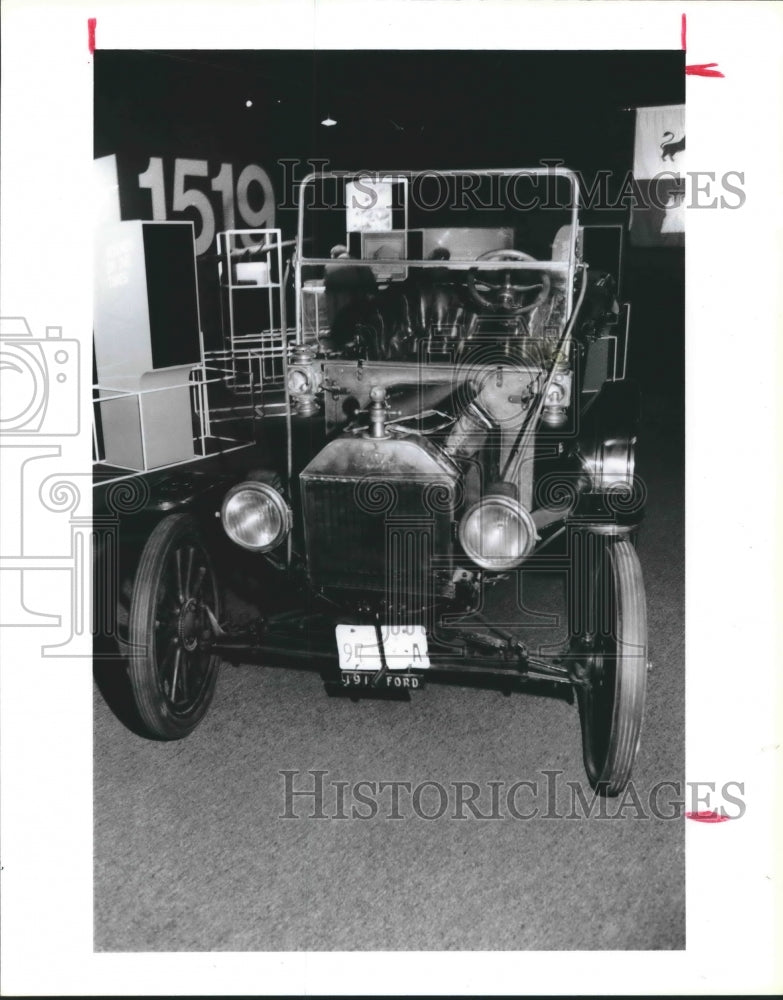 1986 1911 Model T Ford &quot;Torpedo&quot; Gallery of Texas History&#39;s Exhibit. - Historic Images