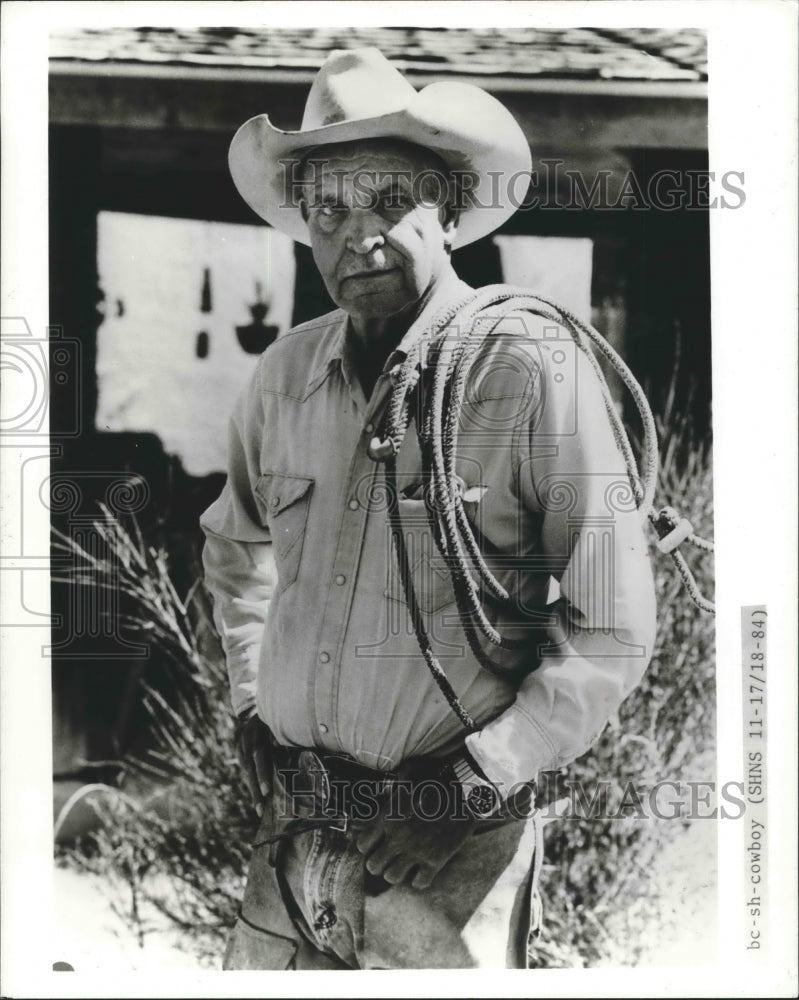 1984 New Mexico cowboy Bill Gann with rope - Historic Images