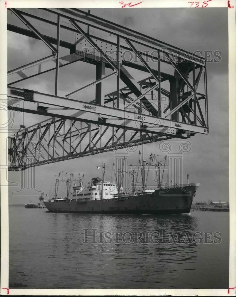 1968 craneway by Armco Steel Corp in the Houston ship channel - Historic Images