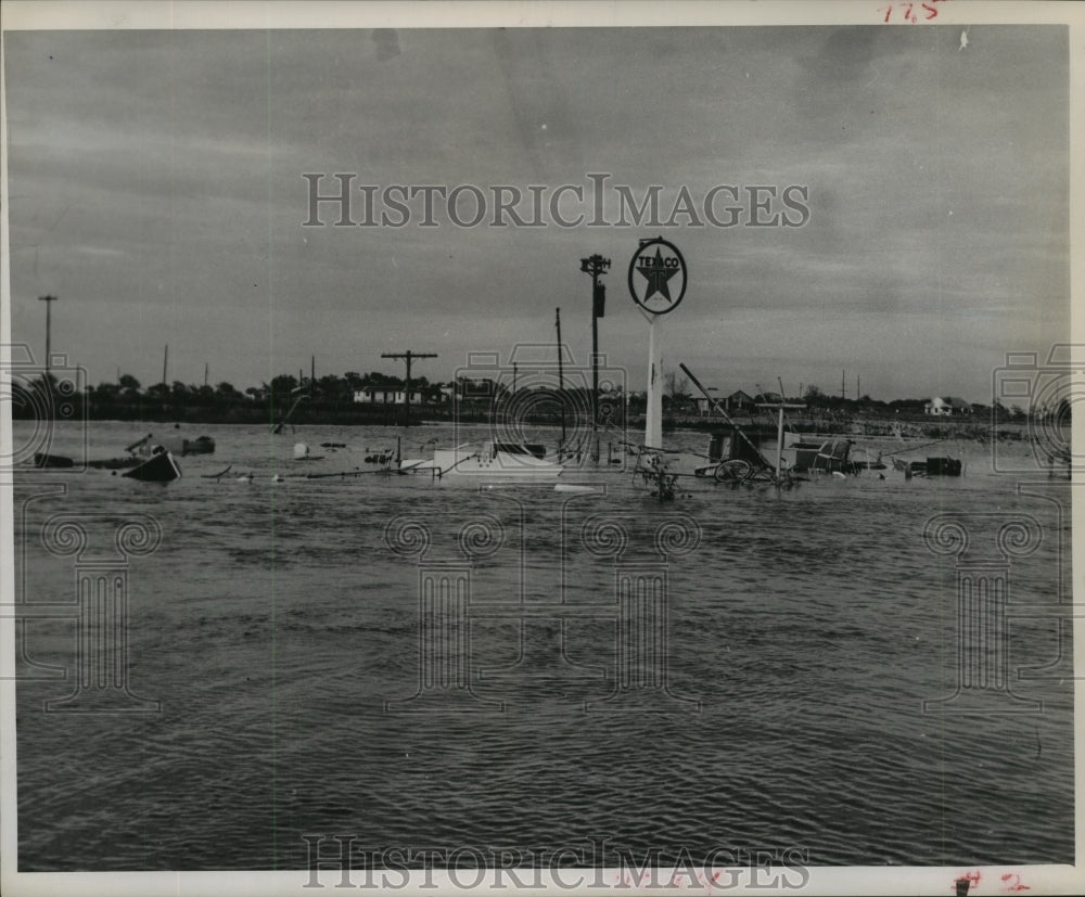 Press Photo Flooding from Hurricane Carla in Freeport - Historic Images