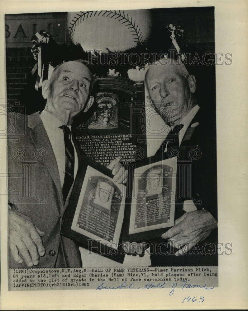 1963 Press Photo Baseball Hall of Famers Elmer Harrison Flick & Edgar Charles.- Historic Images
