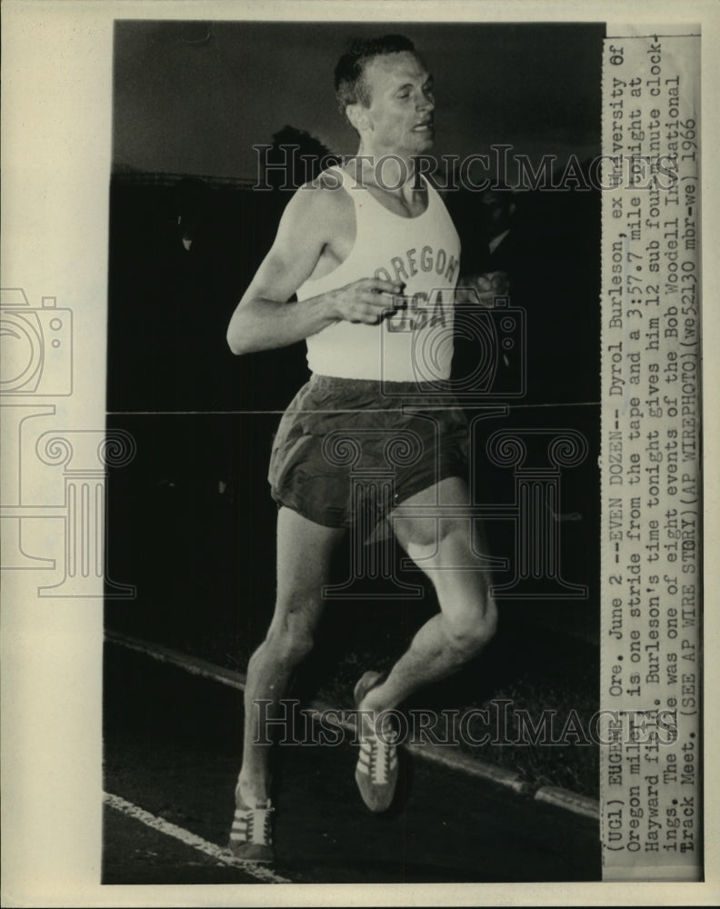 1966 Press Photo Dyrol Burleson, Miler, runs at Hayward Track &amp; Field. - Historic Images