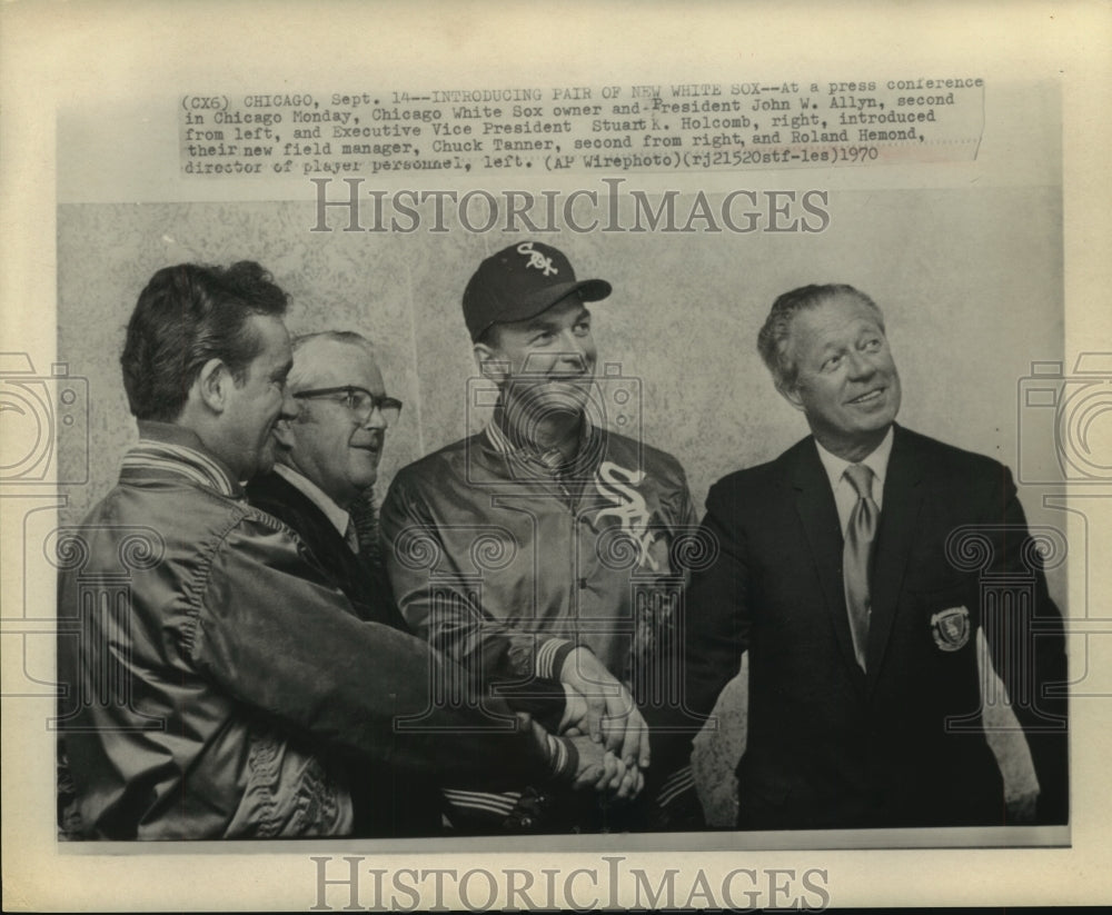 1972 Press Photo Officials of the Chicago White Sox introduce new members- Historic Images