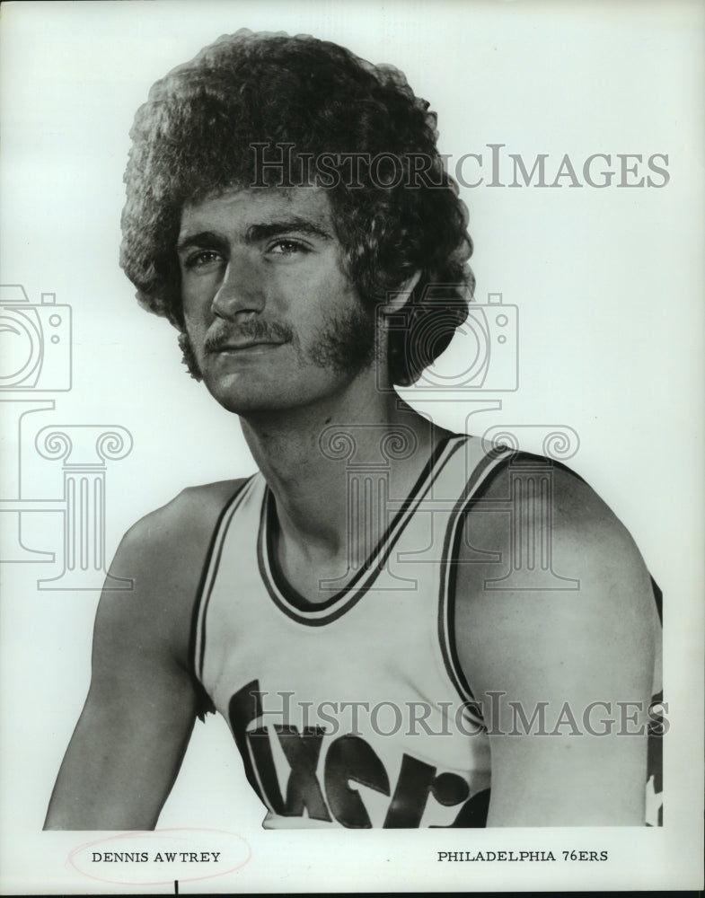 1972 Philadelphia 76ers Baseball Player Dennis Awtrey. - Historic Images