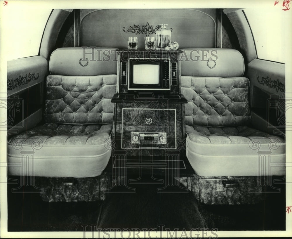 1983 Soft Velour Seats & Burled Corinthian Elm Cabinet In Limousine - Historic Images
