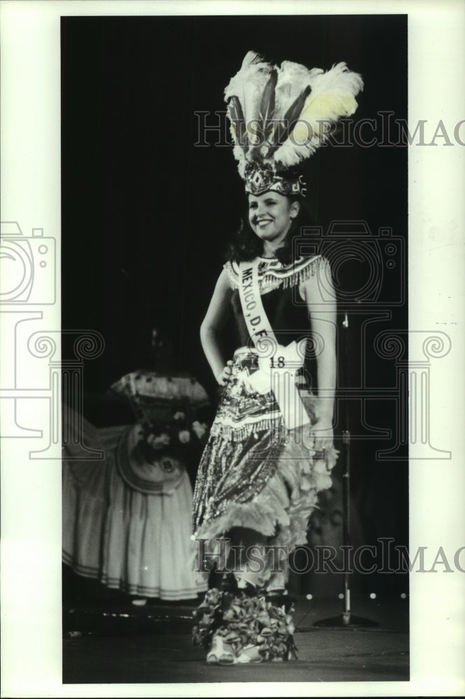 1991 First place winner of Pan American Beauty Pageant - Historic Images