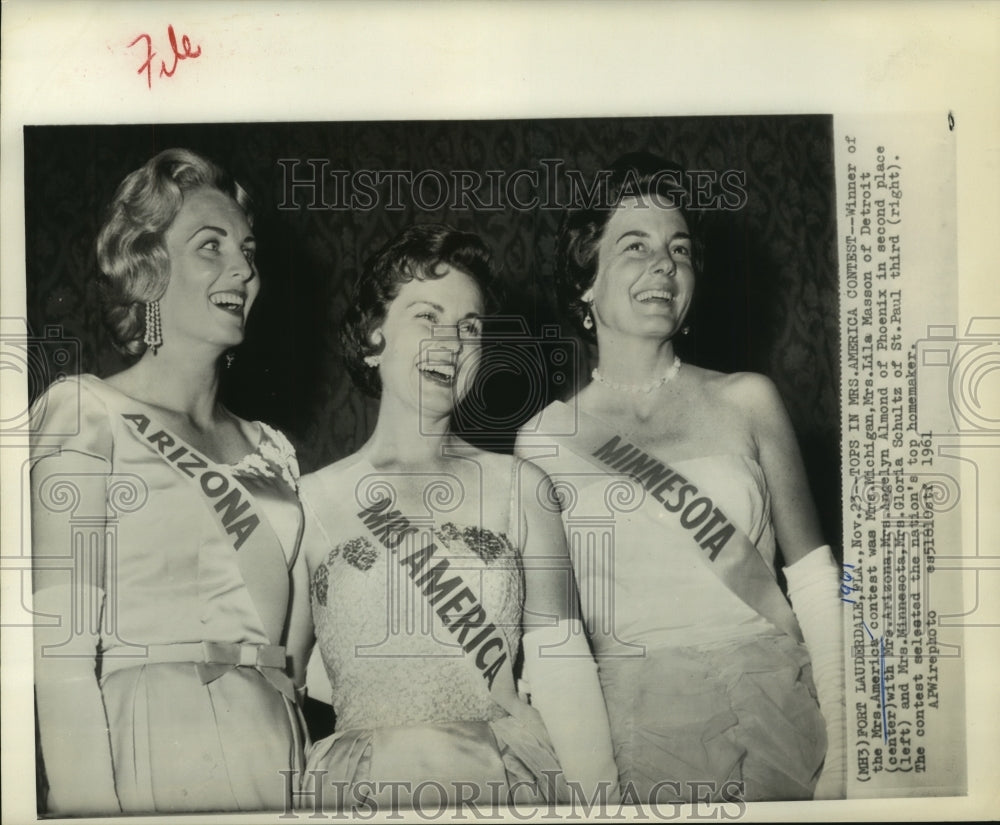 1961 Mrs. America contest winners, Fort Lauderdale, Florida - Historic Images