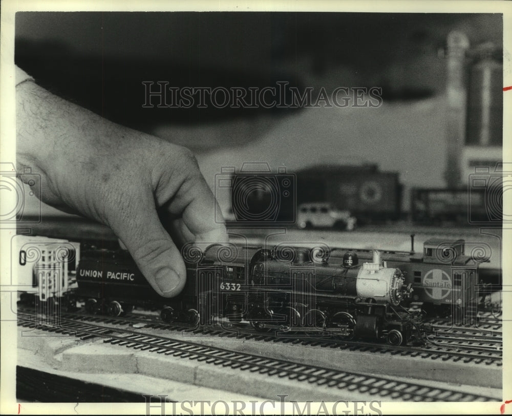 1982 Harris Assortment of Model Railroad Paraphernalia. - Historic Images