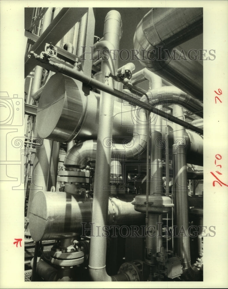 1990 System of natural gas pipes at Aminoil USA Inc. in Fox, OK. - Historic Images
