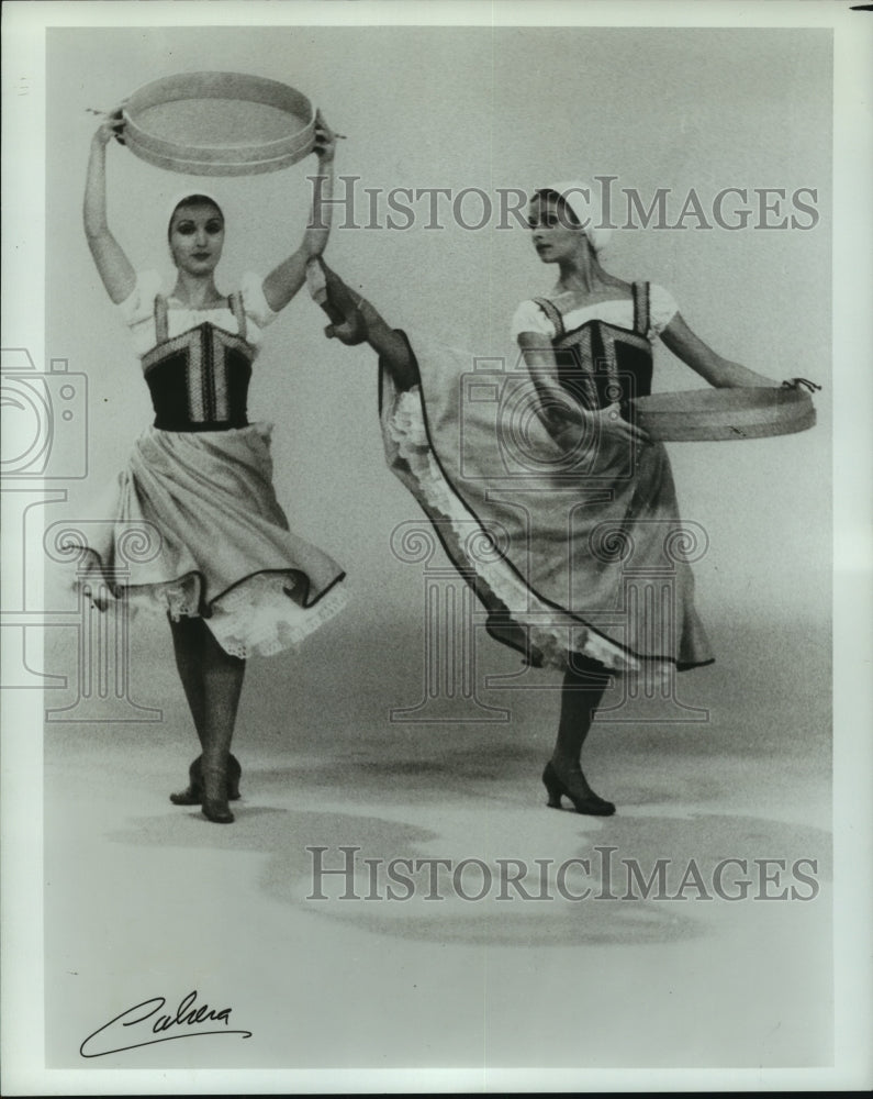 1976 Press Photo National Festival Ballet of Spain Dancers - hcx11948-Historic Images