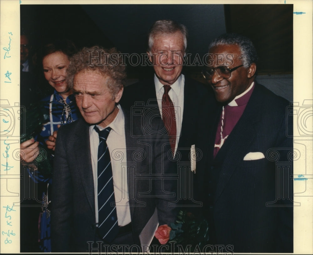 1986 Former President and Rosalynn Carter, Others at Award Ceremony - Historic Images