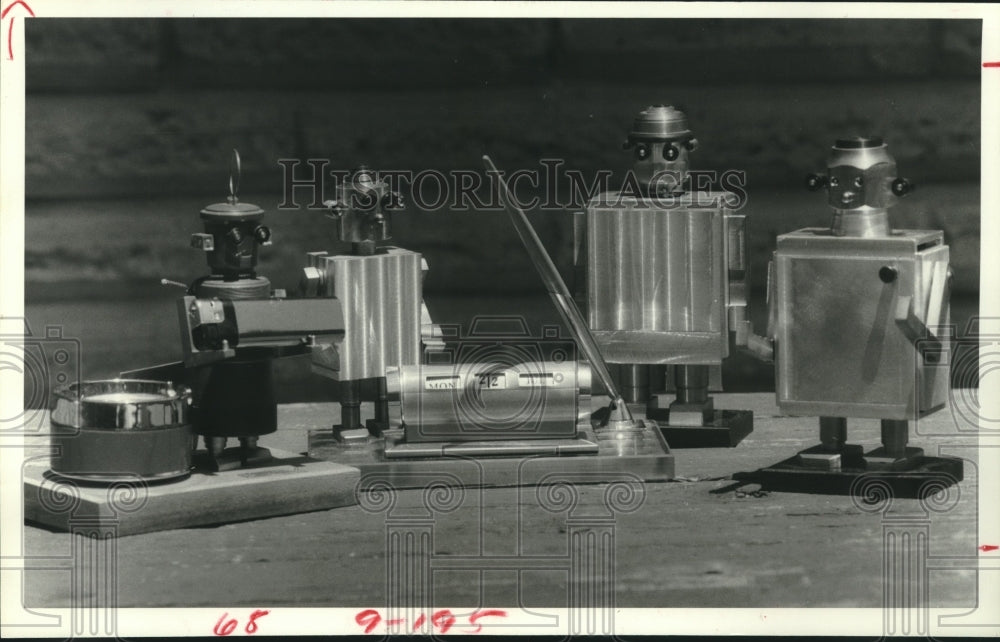 1985 Collection of Static Robots of Steve Oseychuk - Historic Images