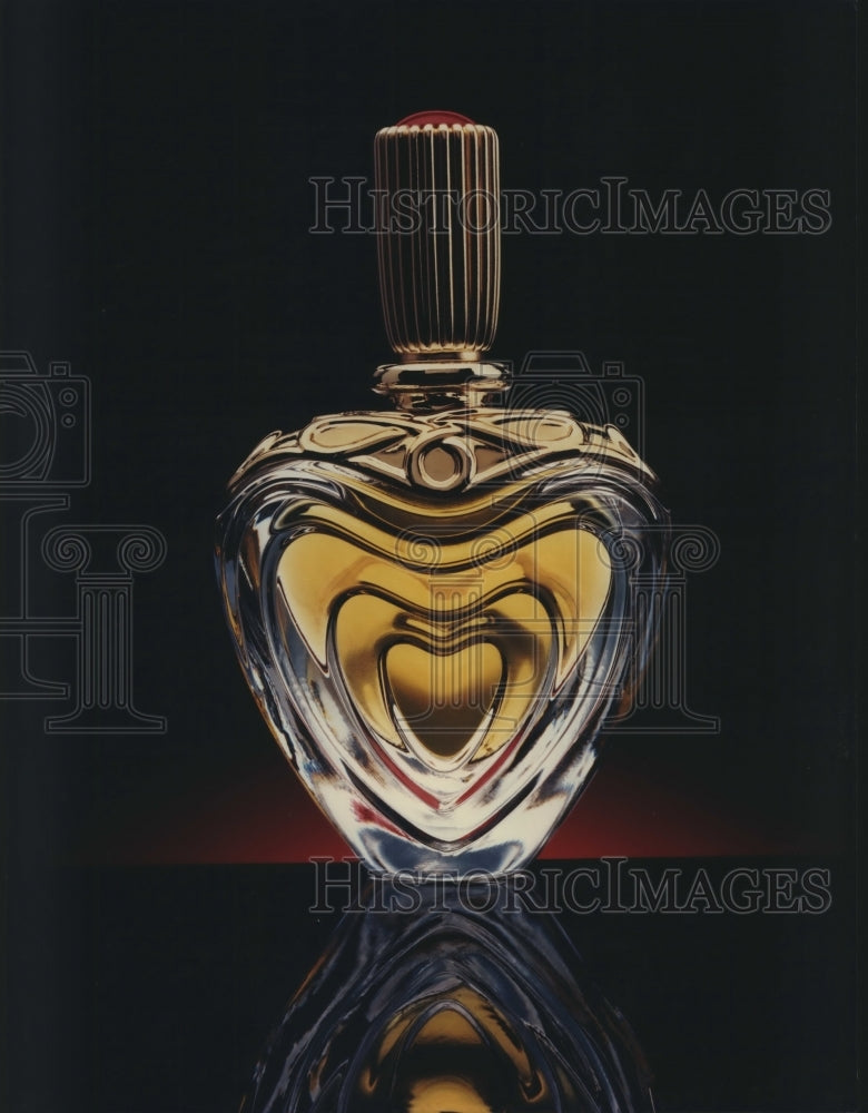 1991 Press Photo Bottle of perfume. - hcx14884 - Historic Images