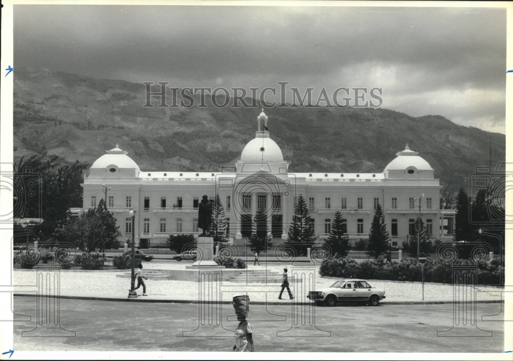 1990 National Palace in Port-au-Prince, Haiti - Historic Images