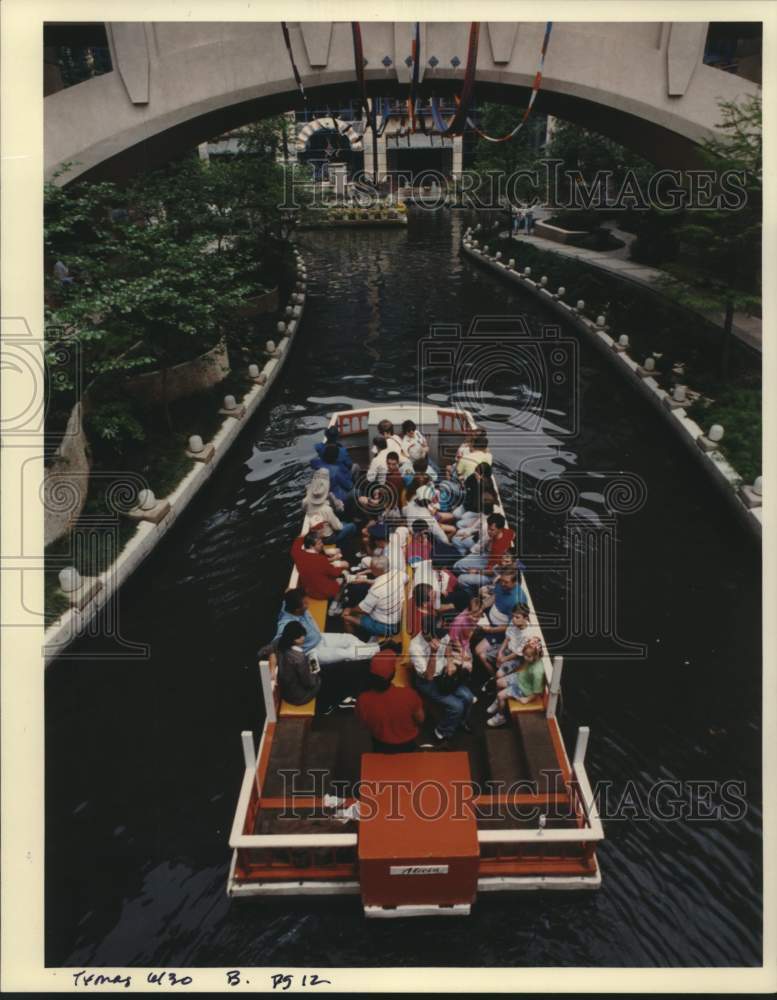 1991 Tourists Take Water Taxi Down San Antonio River, Texas - Historic Images