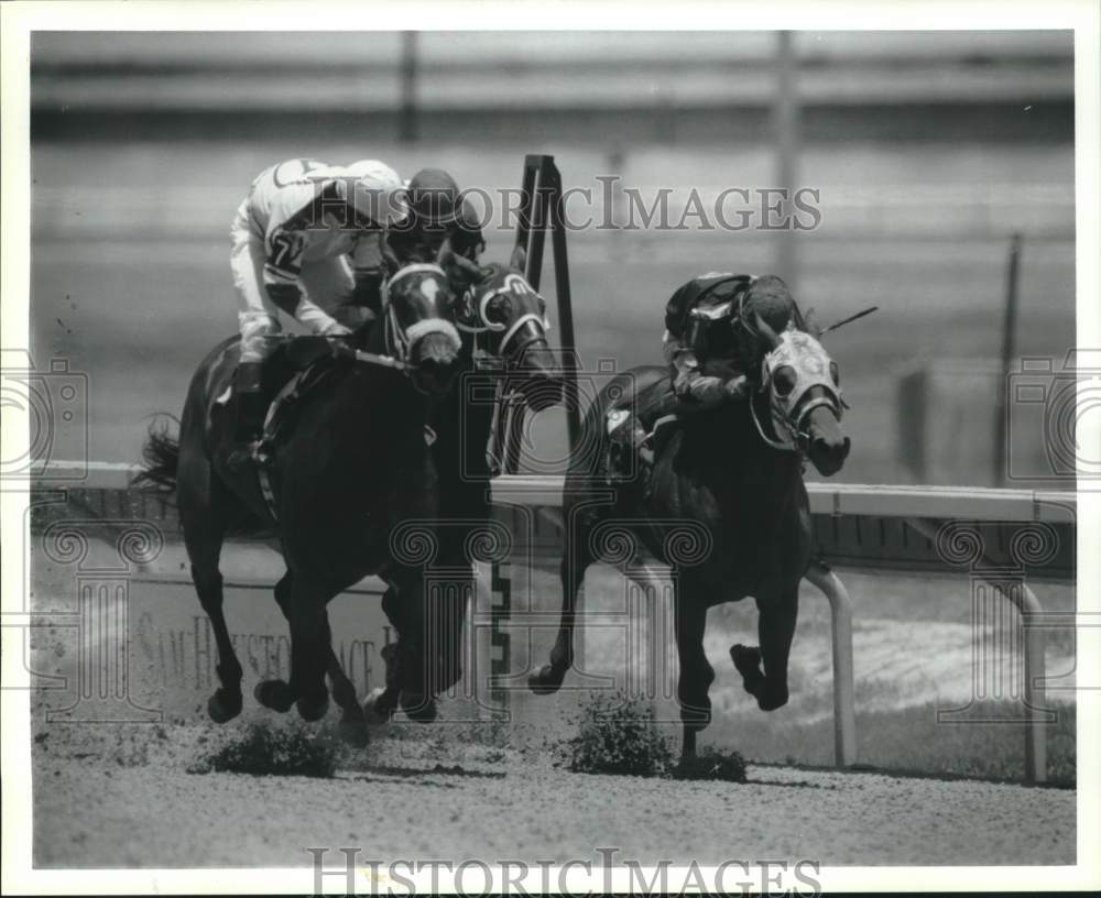 1994 Jockey Checks Out Competition, Sam Houston Race Park, Houston - Historic Images