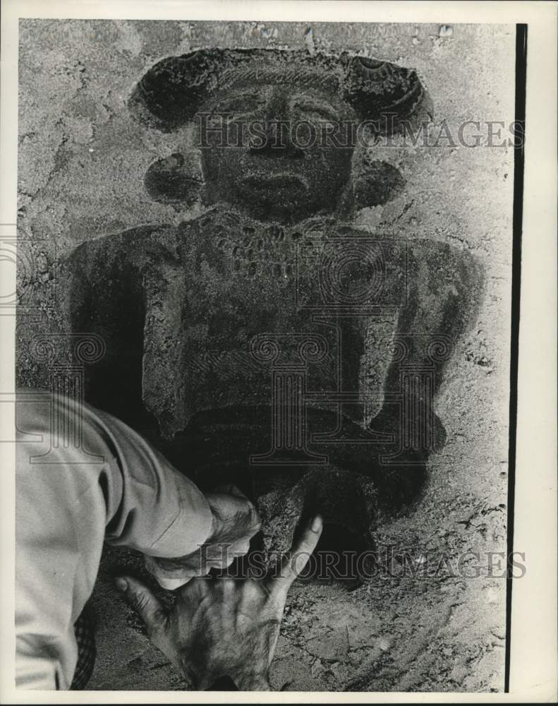 1969 Working on Sand Casting in Texas - Historic Images