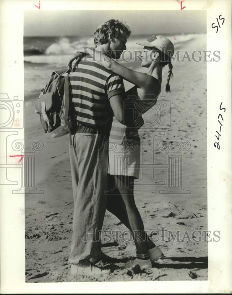 1984  Photo American Mating Patterns and Clothes Fashions Changing - Historic Images