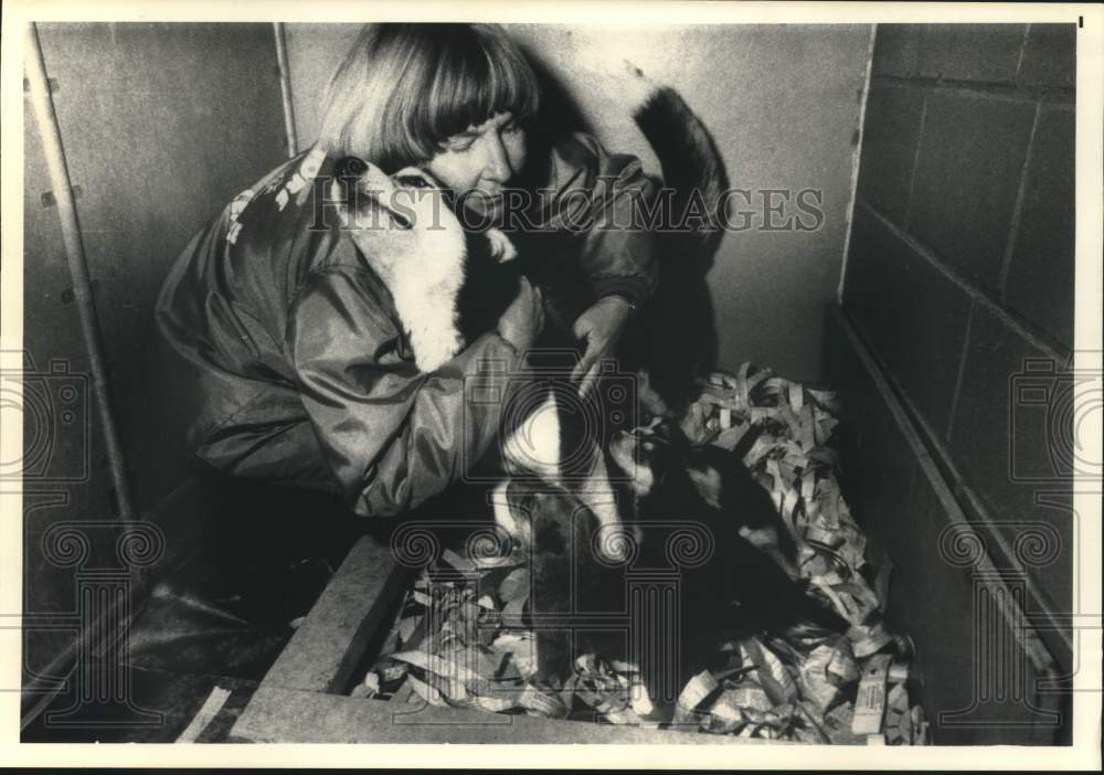 1988 North Shore Animal League Director Betty Rosenweig in New York - Historic Images