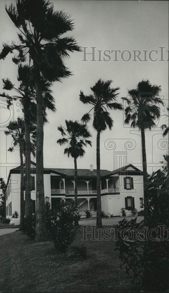 1966 Press Photo Queen Isabel in Port Isabel, Texas - Historic Images