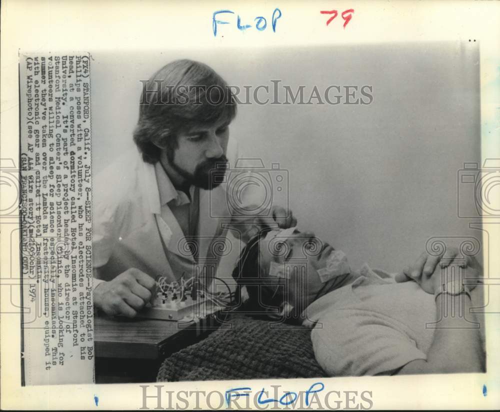 1974 Psychologist Bob Phillips Helps Conduct Sleep Study, Stanford - Historic Images