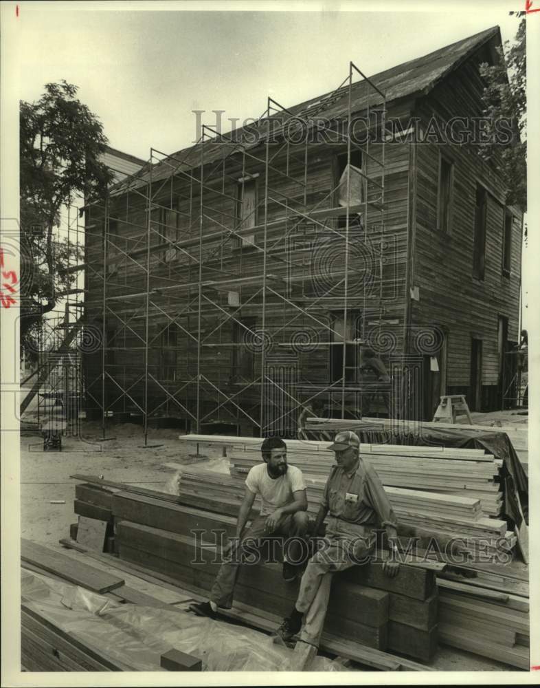 1983 Press Photo Restoration Work Continues on Spring Cafe, Spring, Texas - Historic Images