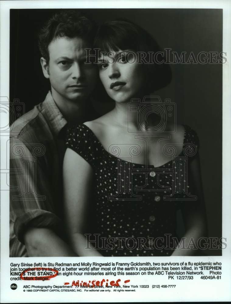 1993 Press Photo Gary Sinise and Molly Ringwald star in ABC series &quot;The Stand&quot; - Historic Images