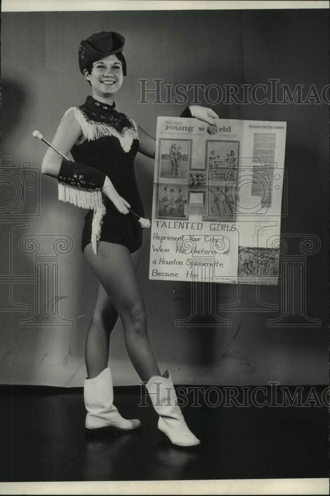 1968 Houston Spinnerette Linda Hancock holds recruitment poster - Historic Images