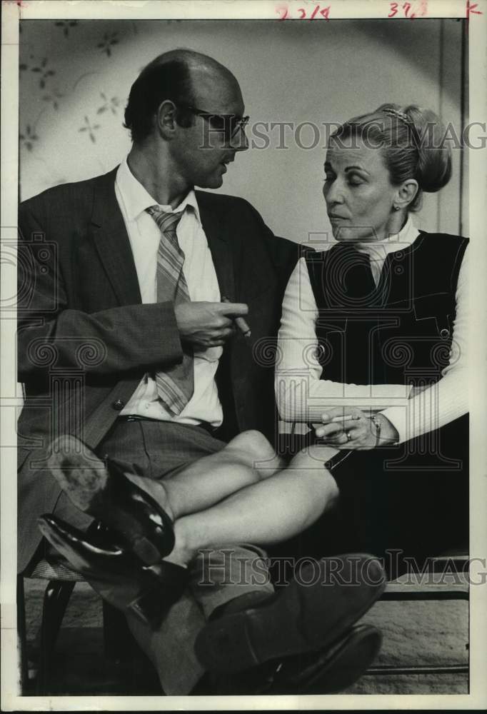 1972 Press Photo Actors in scene from &quot;Forty Carats&quot; at Southwest Theatre Guild- Historic Images