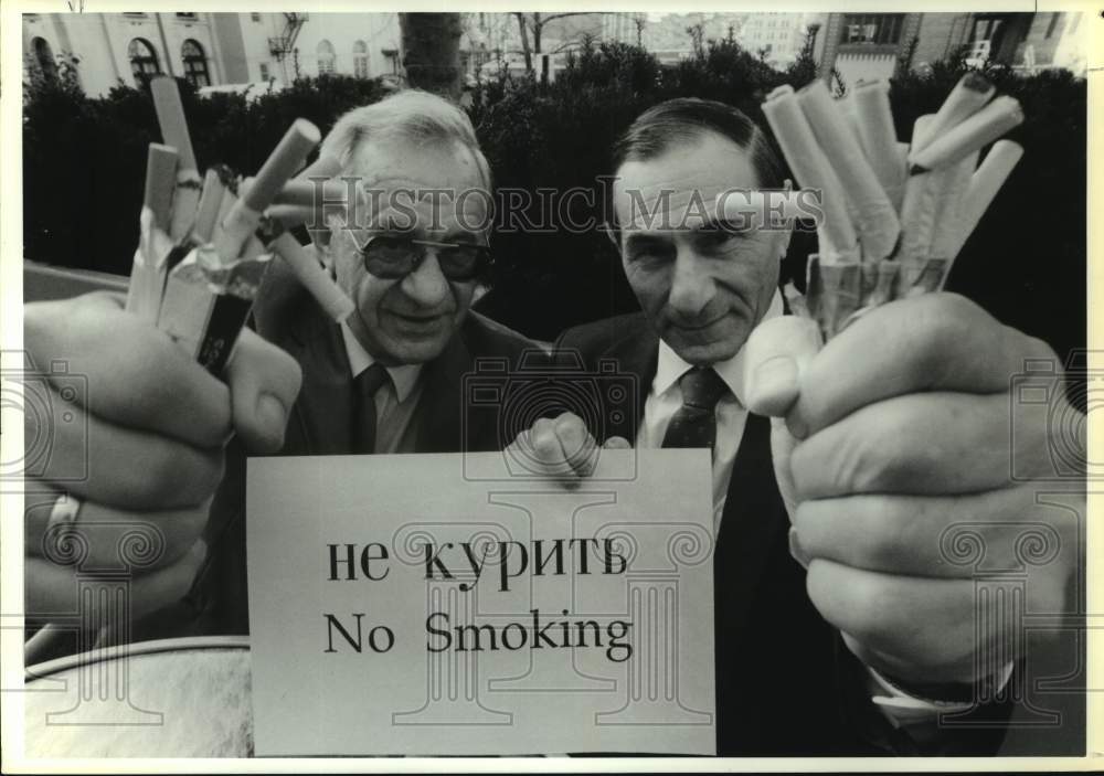 1989 Moscow Research Institute group demonstrate "no smoking" - Historic Images
