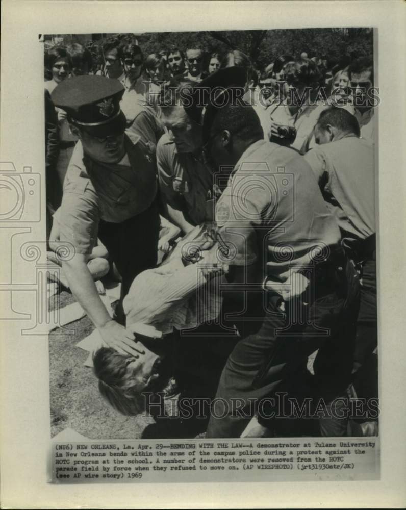 1969 Tulane University police arrest demonstrator in New Orleans-Historic Images