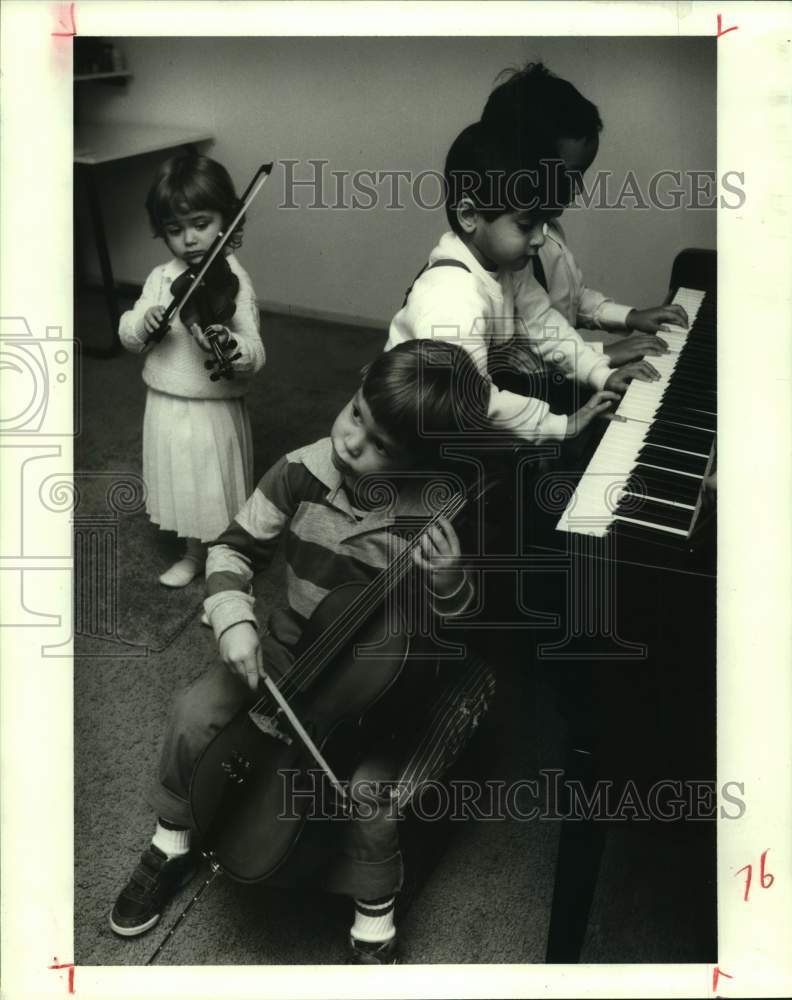 1988 Press Photo Houston Suzuki Music Arts Academy Toddler, Preschool Musicians - Historic Images