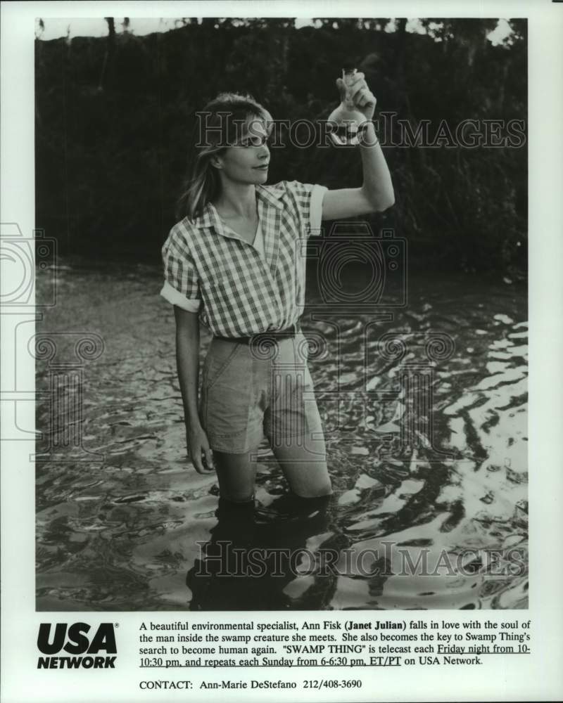 1995 Press Photo Janet Julian in scene from "Swamp Thing" - to air on USA - Historic Images