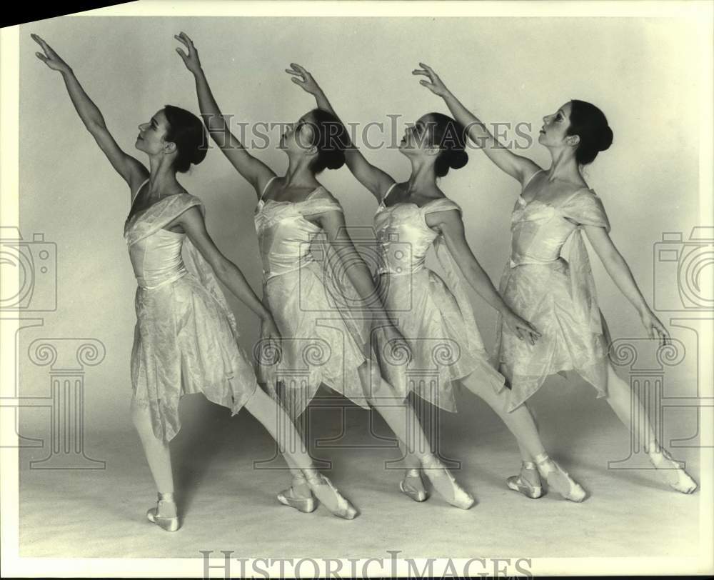 1980 Press Photo Texas Ballet dancers in "Classical Symphony" - Historic Images