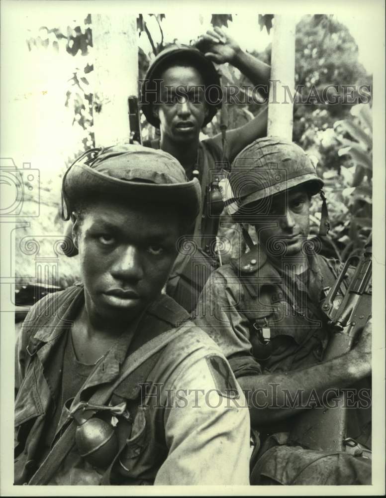 1988 Stephen Foster and others star in Vietnam movie, Tour of Duty - Historic Images