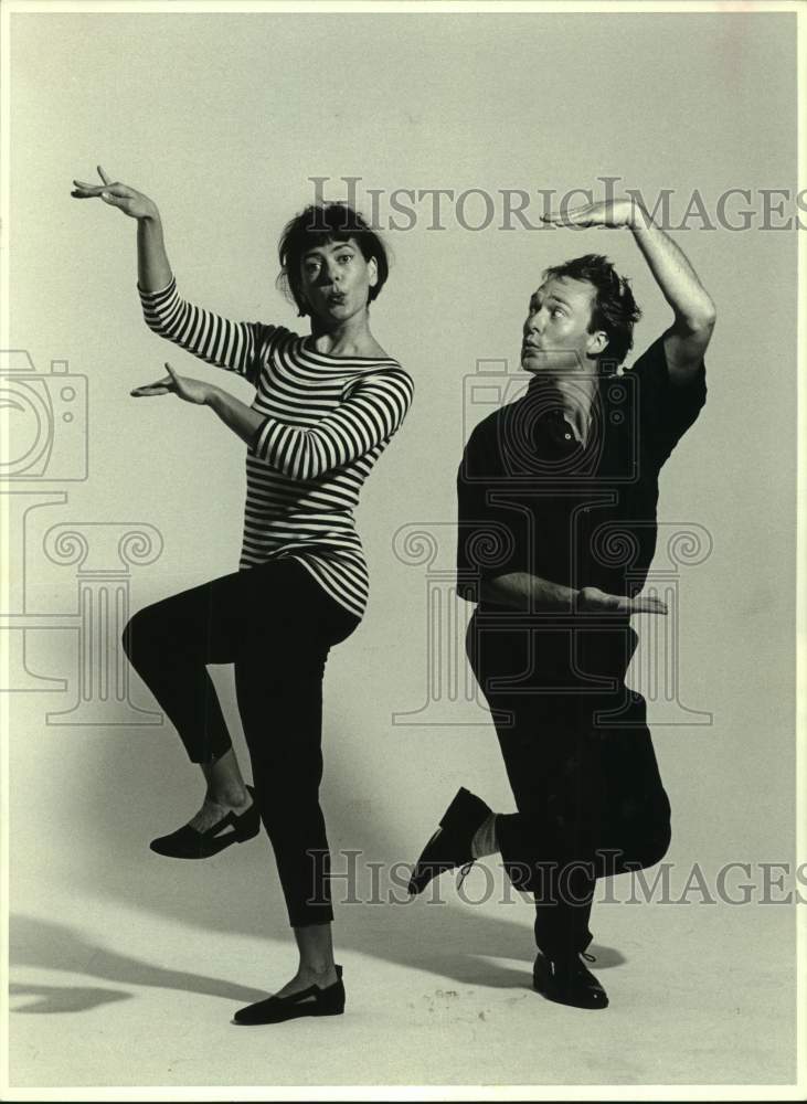 1991 Press Photo "Ernst Ernst" dancers - Tanzfabrik Berlin - Historic Images