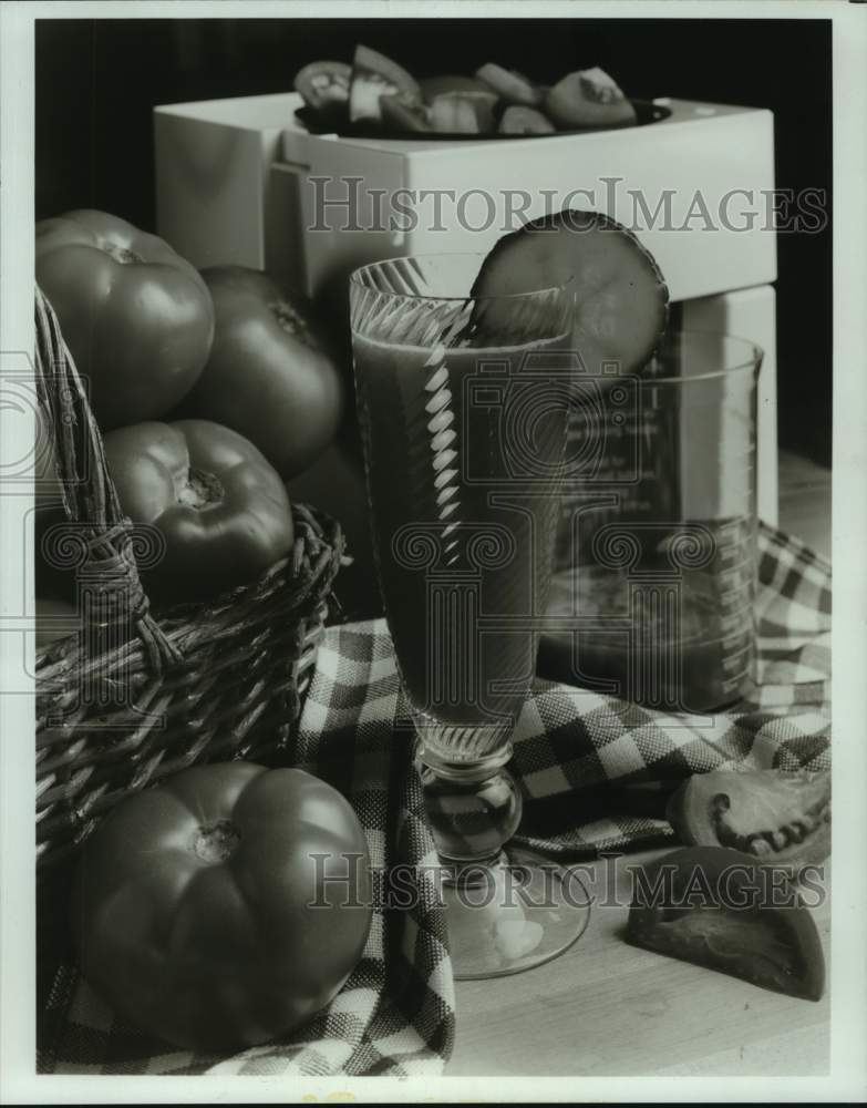 1997 Press Photo Fresh Tomato Juice Cocktail with Color and Recipe - Historic Images