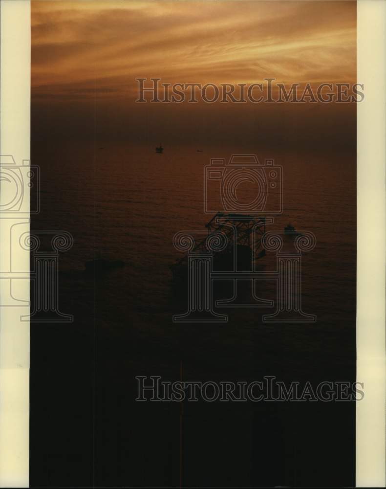 1987 Press Photo Union Texas Petroleum's Eugene Island Block 371, Gulf of Mexico - Historic Images