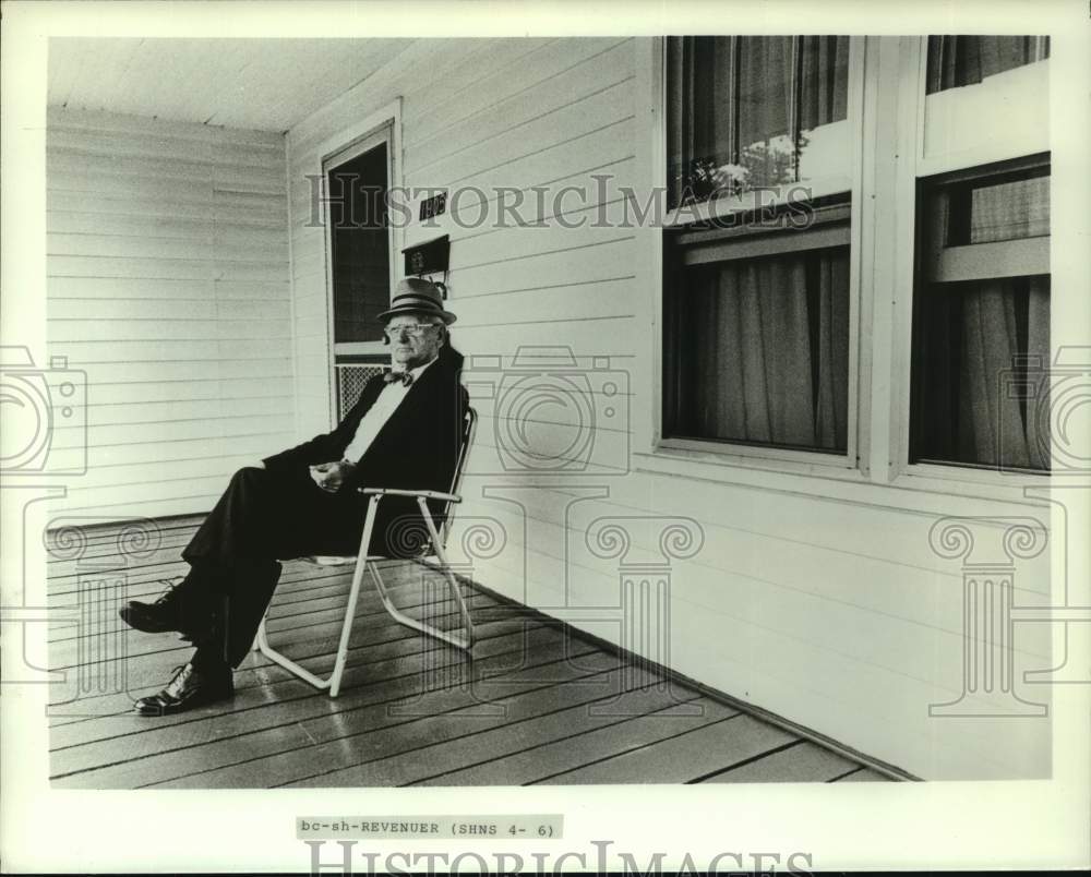 1984 Press Photo Hollis B. Gibson from the Internal Revenue Service - Historic Images