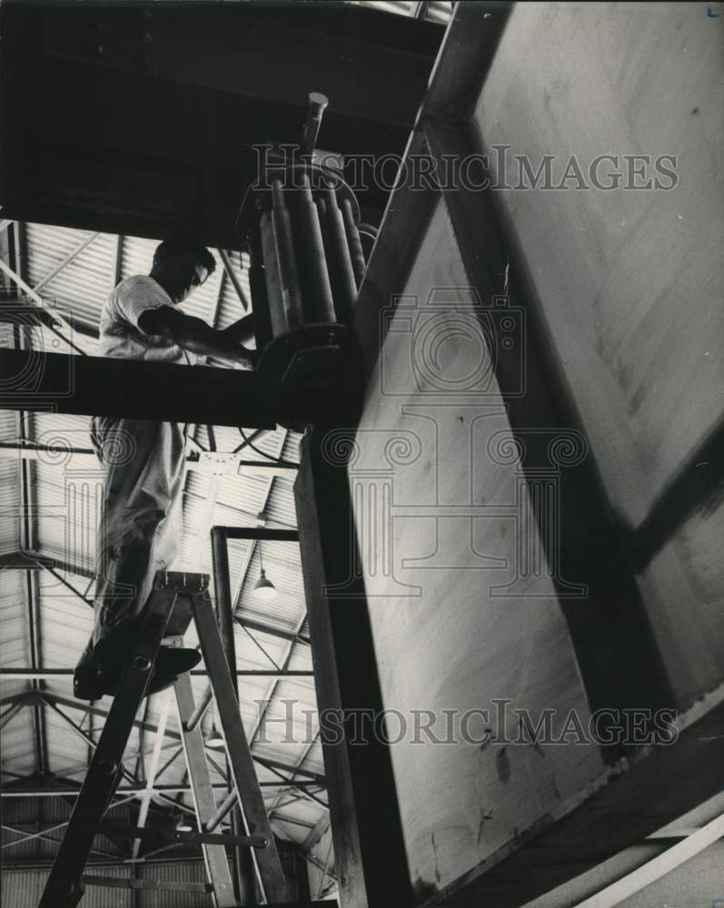 1963 Tommy Cardenas at Riehle pulsator - Balcones Research in Austin-Historic Images