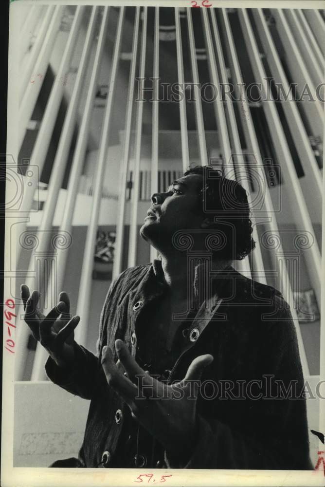 1974 Press Photo Texas Opera Theater Presents Daniel Bonilla in &quot;Calvary&quot; - Historic Images