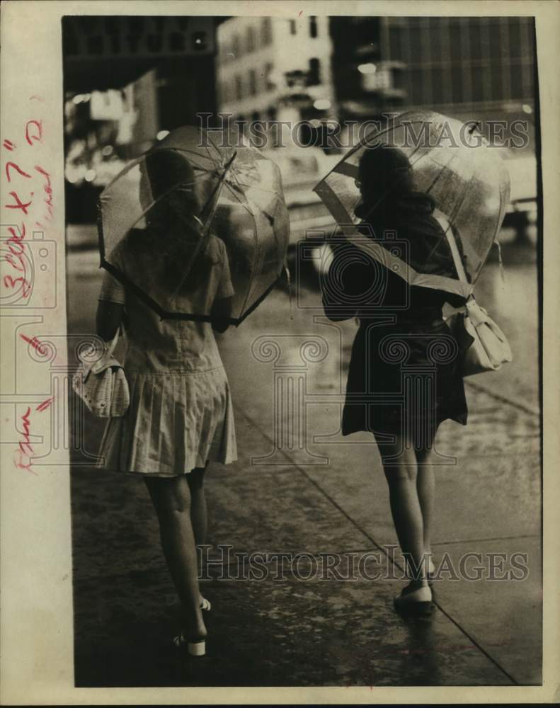 1973 Press Photo Two Women Under Clear Umbrellas, Downtown Houston - Historic Images