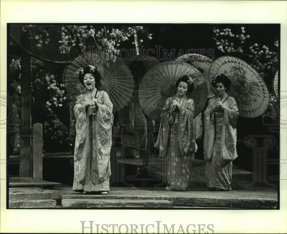 1983 Press Photo Performers in Act I of Madame Butterfly, Houston Grand Opera - Historic Images