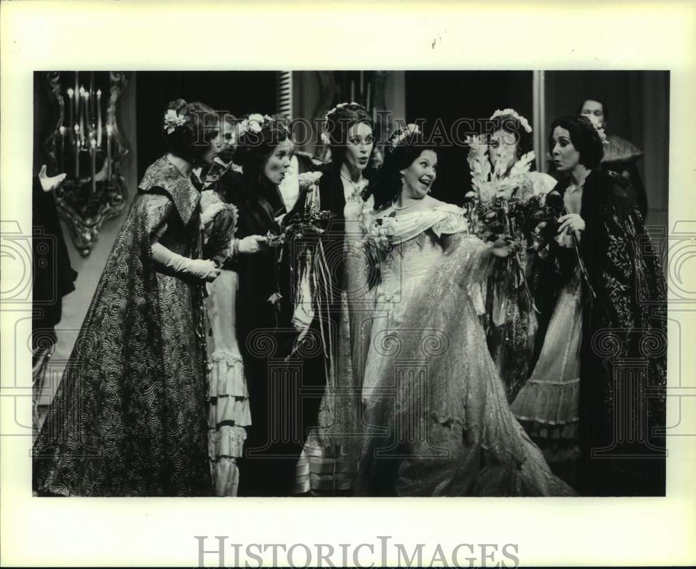 1985 Press Photo "La Traviata" Act I - performed by Texas Opera Theater - Historic Images