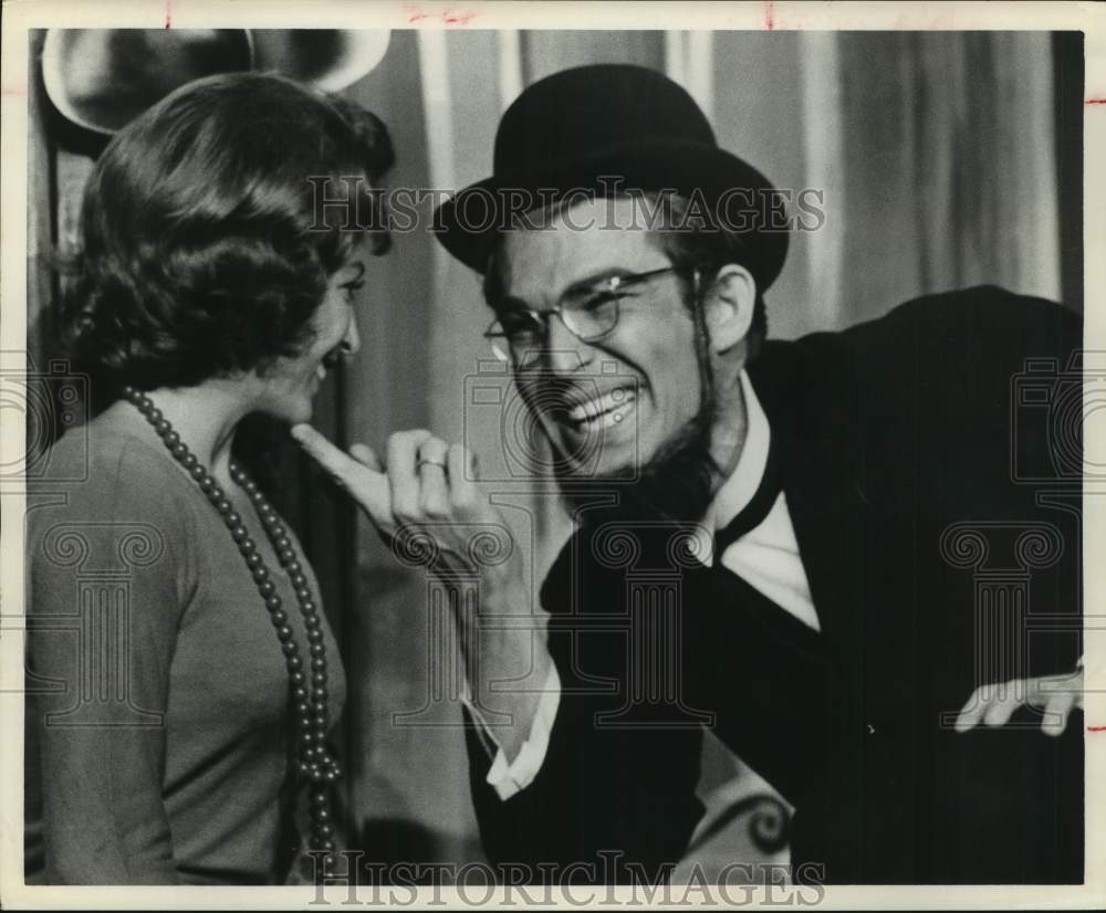 1963 Press Photo Scene from &quot;Irma la Douce&quot; Theatre, Inc. Houston - Historic Images