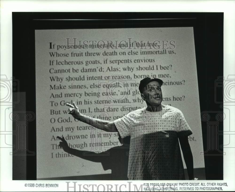 2000 Press Photo Megan Cole in Alley Theater production of &quot;Wit&quot; - Houston - Historic Images